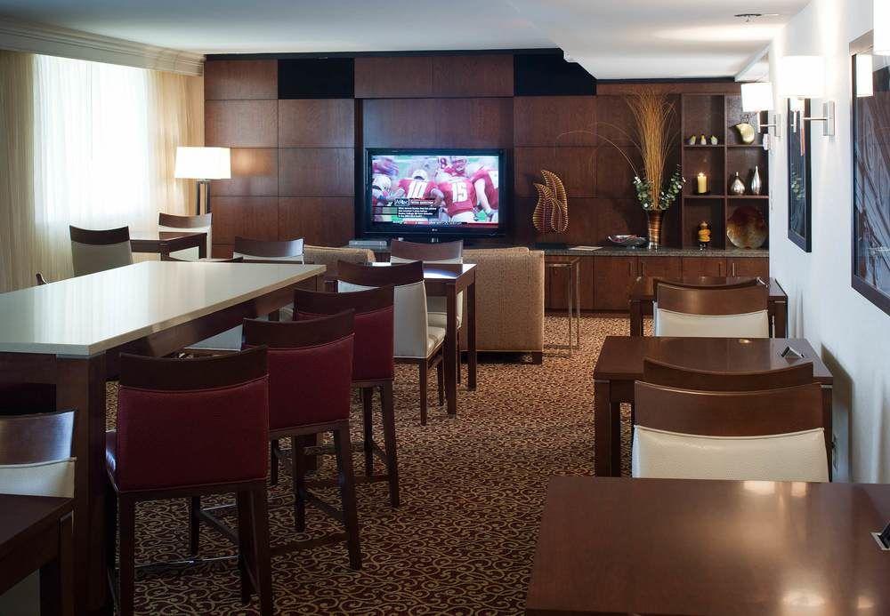 Hotel Richmond Marriott Esterno foto