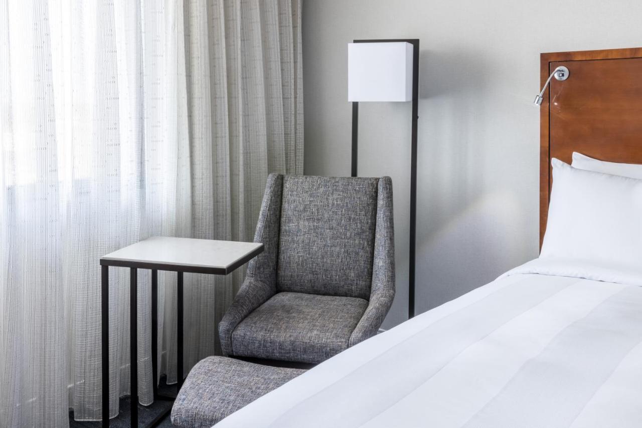 Hotel Richmond Marriott Esterno foto