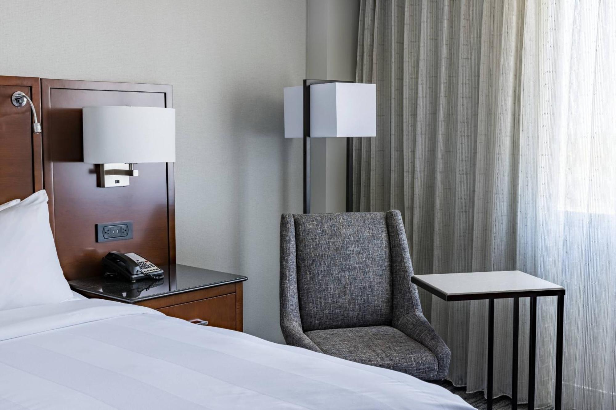 Hotel Richmond Marriott Esterno foto